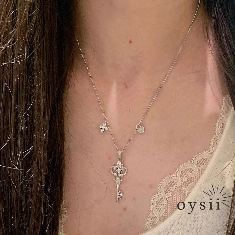 Iris Secret – Vintage Silver Key Necklace