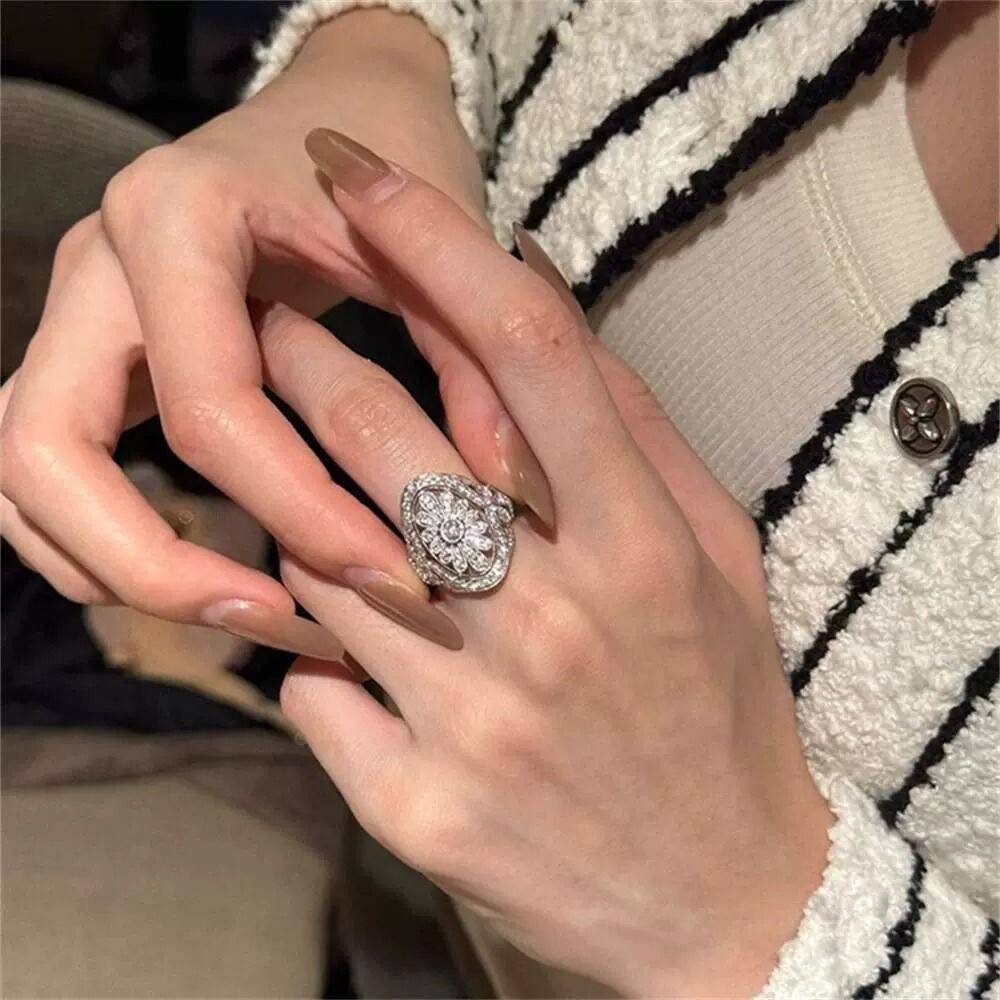 Vintage Zircon Flower Ring