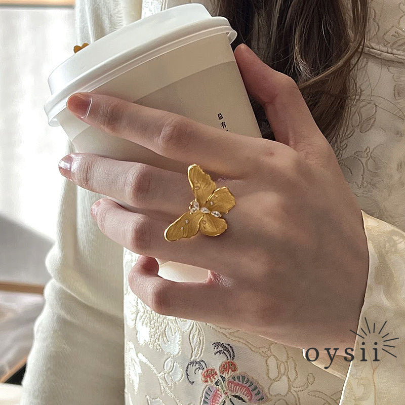 Butterfly Reverie – Vintage Textured Floral Ring