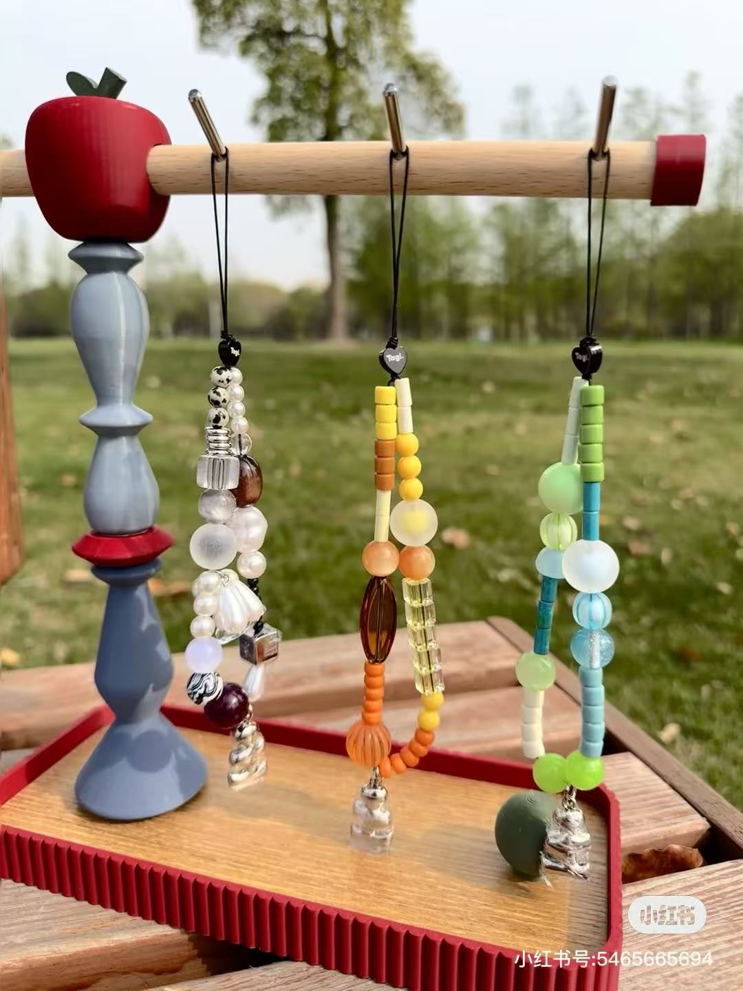 Live — Phone Chain