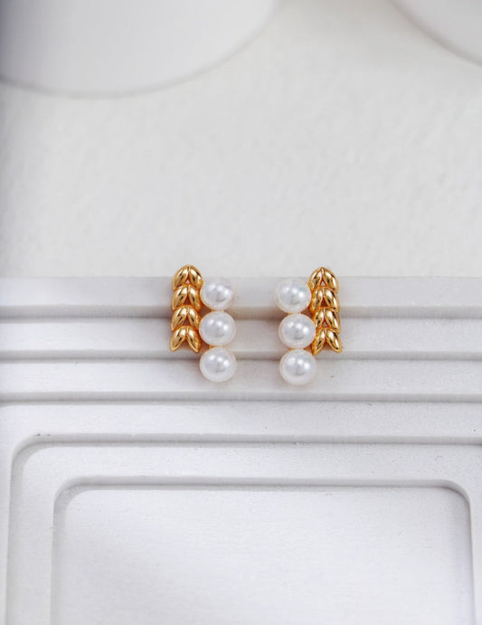 Elegant 925 silver wheat ear pearl studs, minimalist handcrafted jewelry