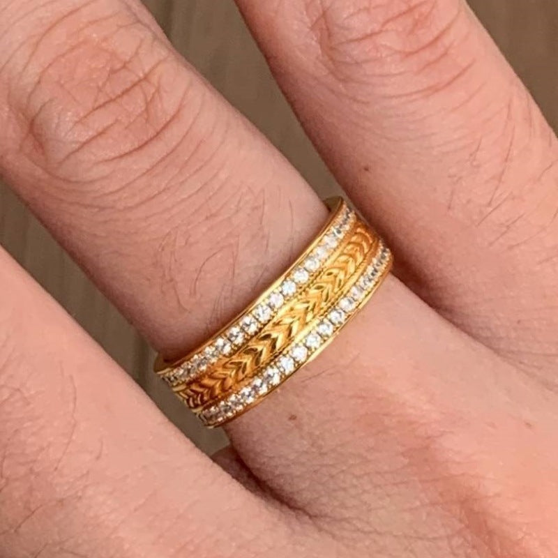 Wide Wheat Pavé Ring