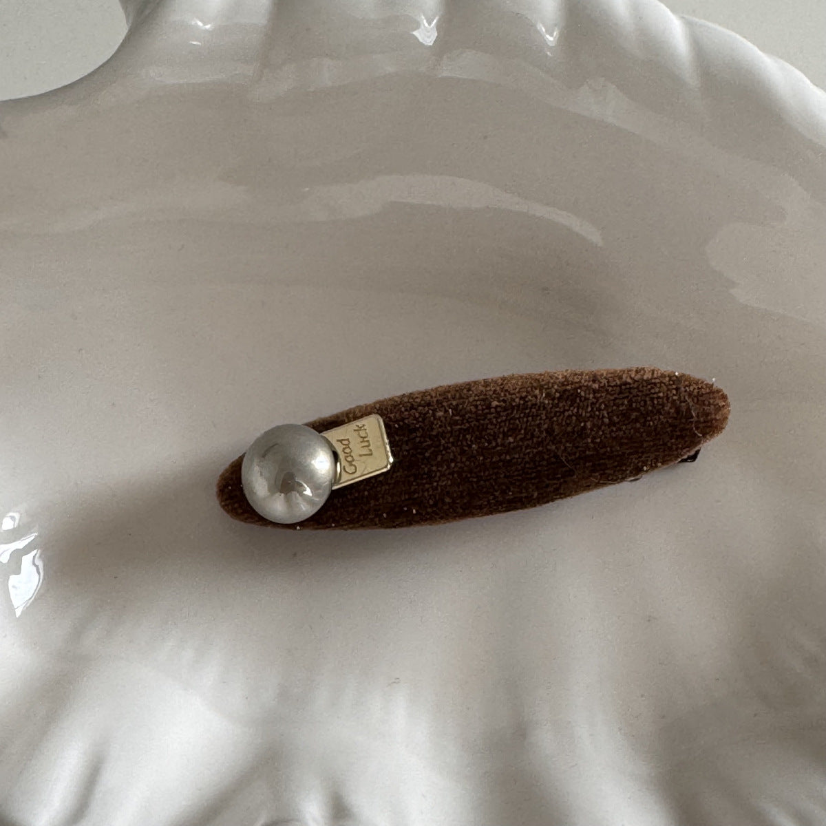 Vintage Pearl Velvet Hair Clip