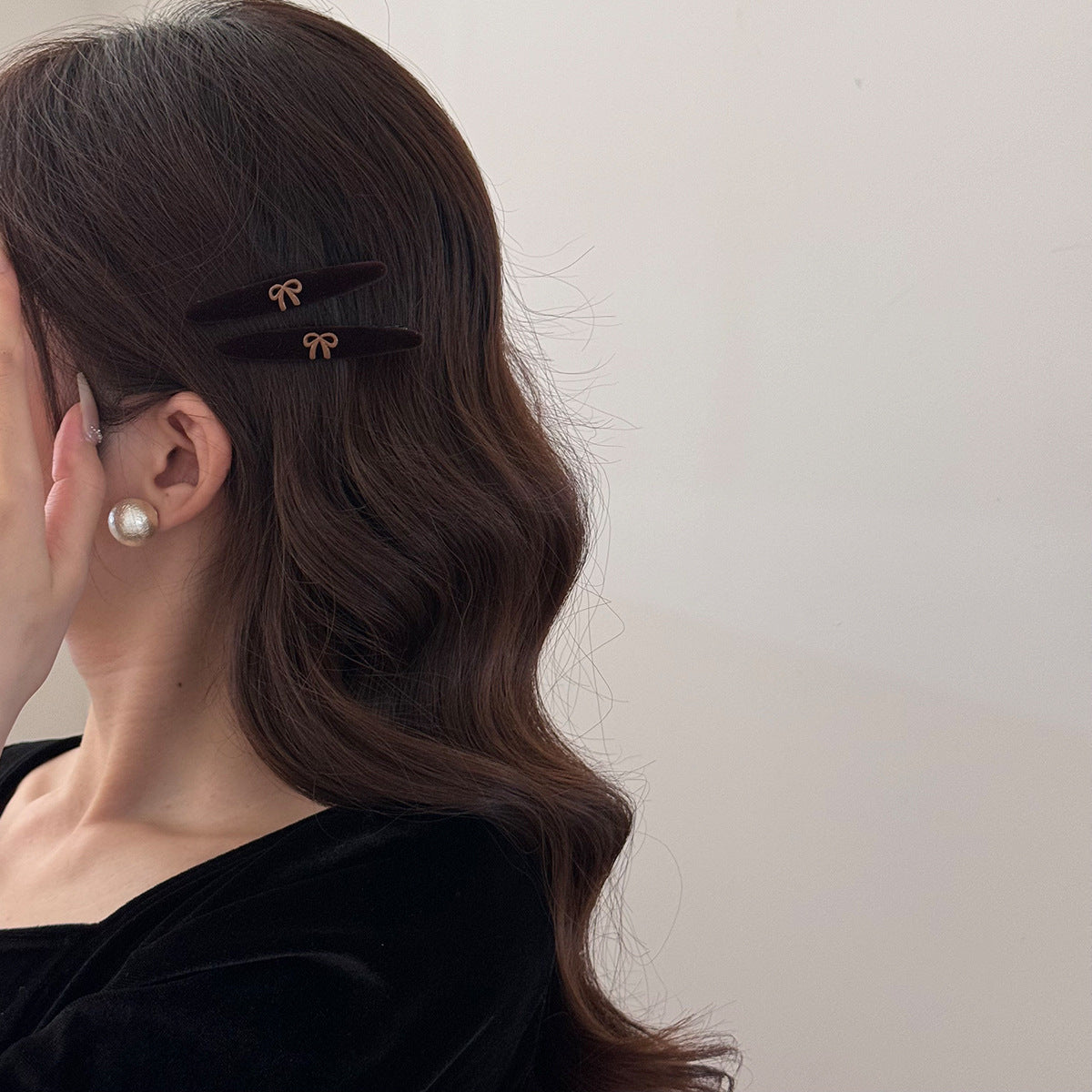 Velvet Alloy Bow Hair Clip