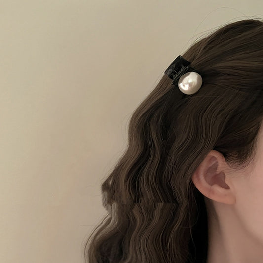 Pearl Mini Hair Claw Clip