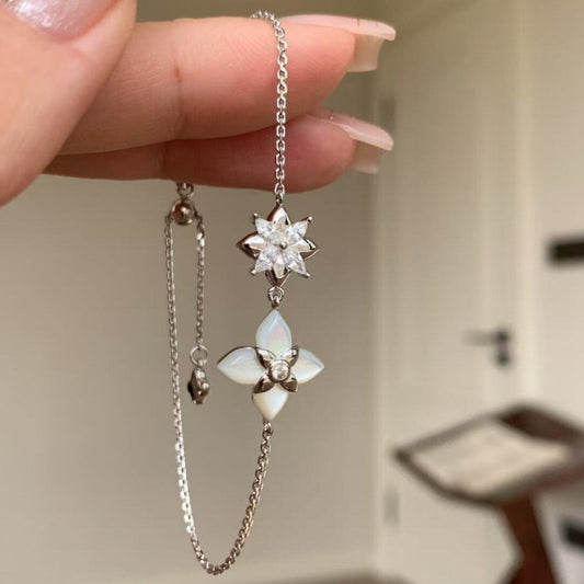 White Mother-of-Pearl Clover Bracelet