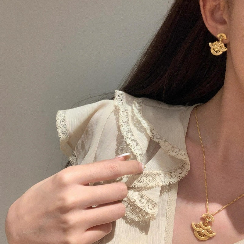 Engraved Fan Necklace & Stud Set