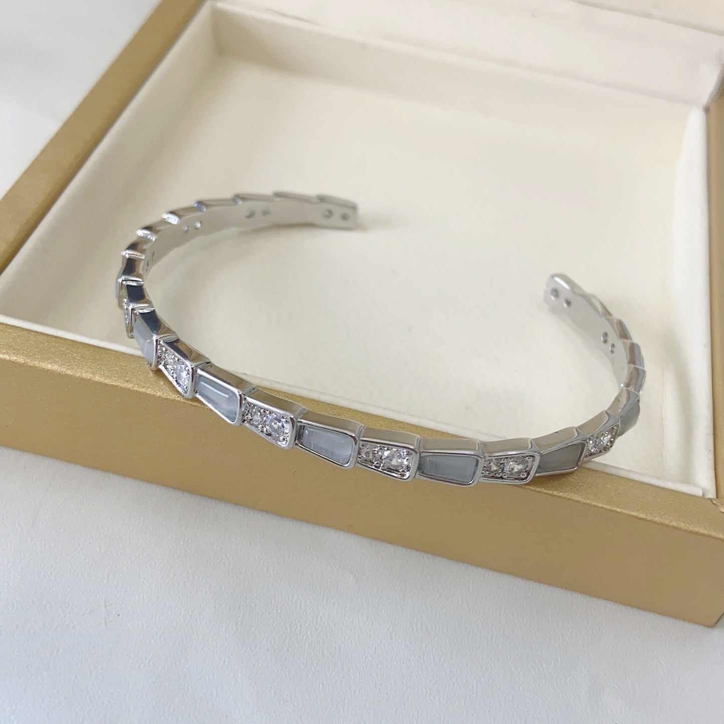 Moon Whisper – Cat Eye Bamboo Bracelet