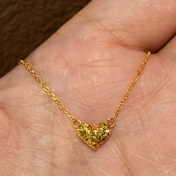 Gleaming Heart – Sparkling Love Necklace