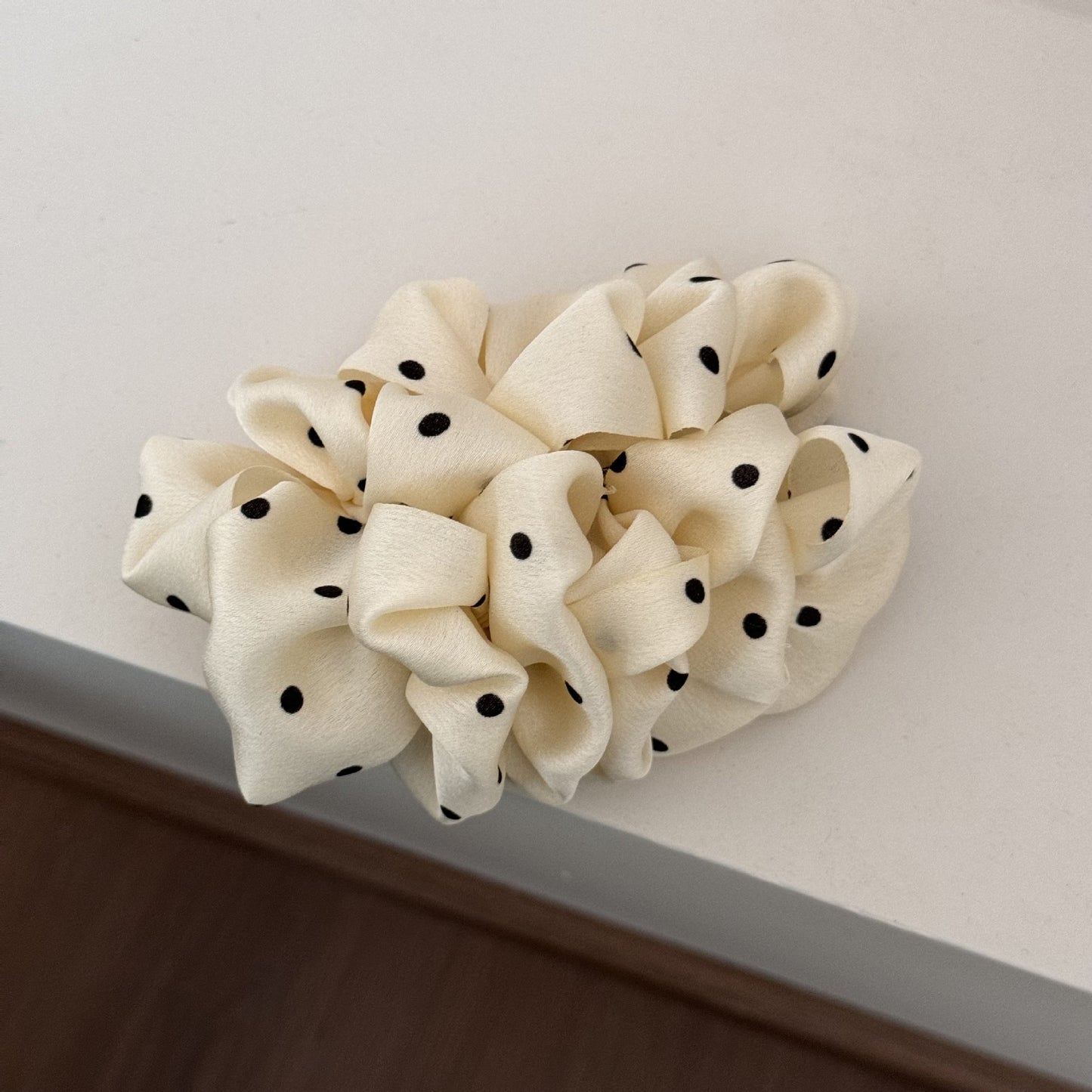 Ruffled Cloud Hair Claw Clip