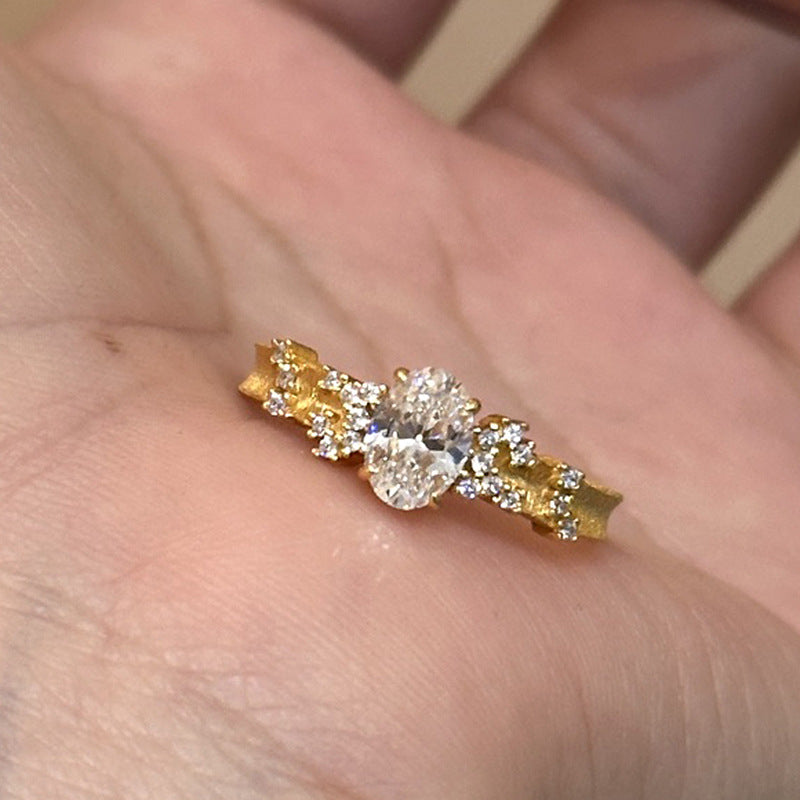 Stellar Whisper — Vintage Pigeon Egg Starry Crystal Ring