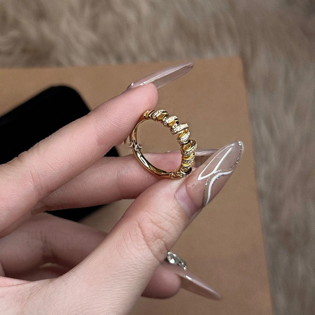 Ribbon Mirage — Irregular Twisted Ribbon Diamond Ring