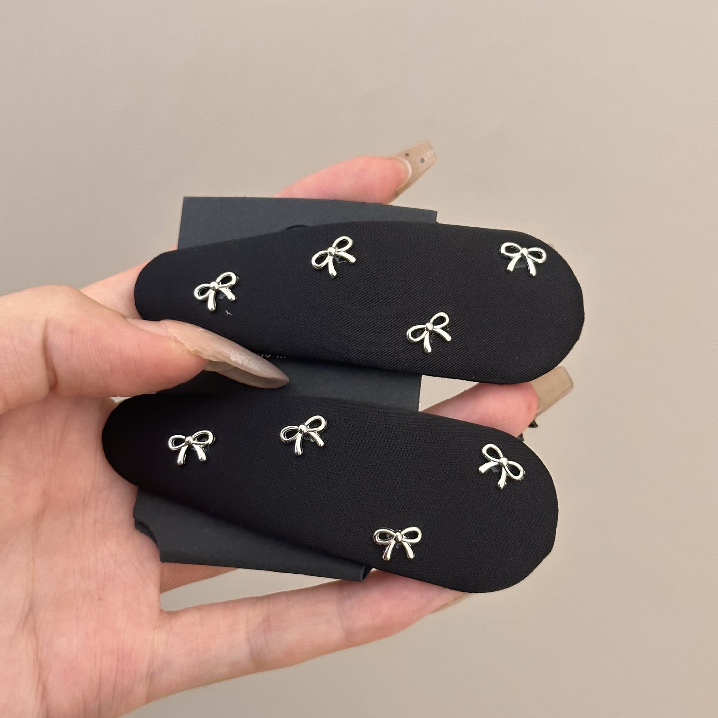 Black Teardrop Bow Hair Clip