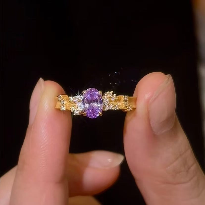 Stellar Whisper — Vintage Pigeon Egg Starry Crystal Ring