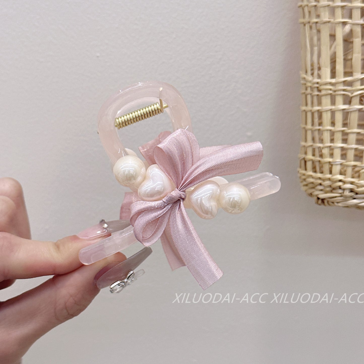 Sweet Pearl Heart Hair Clip