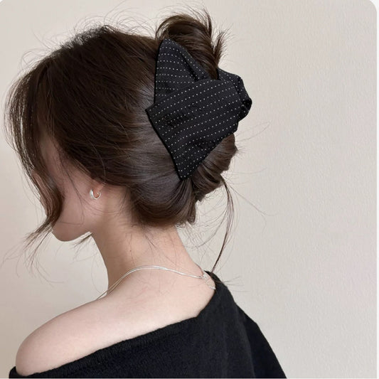 Triangular Polka Dot Hair Claw