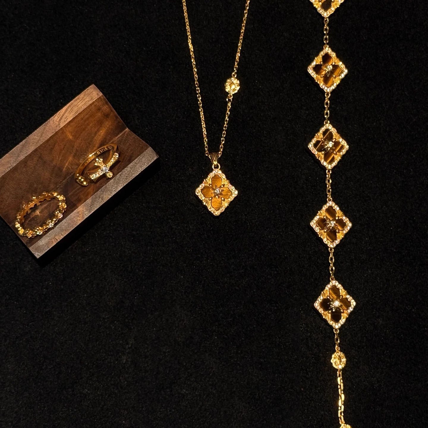 Fortune Clover — Tiger Eye Four-Leaf Clover Pendant Necklace