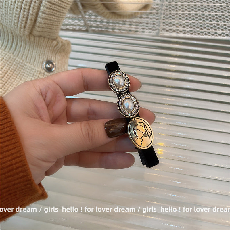 Black Camellia Pearl Bow Hair Clip