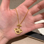 Engraved Fan Necklace & Stud Set