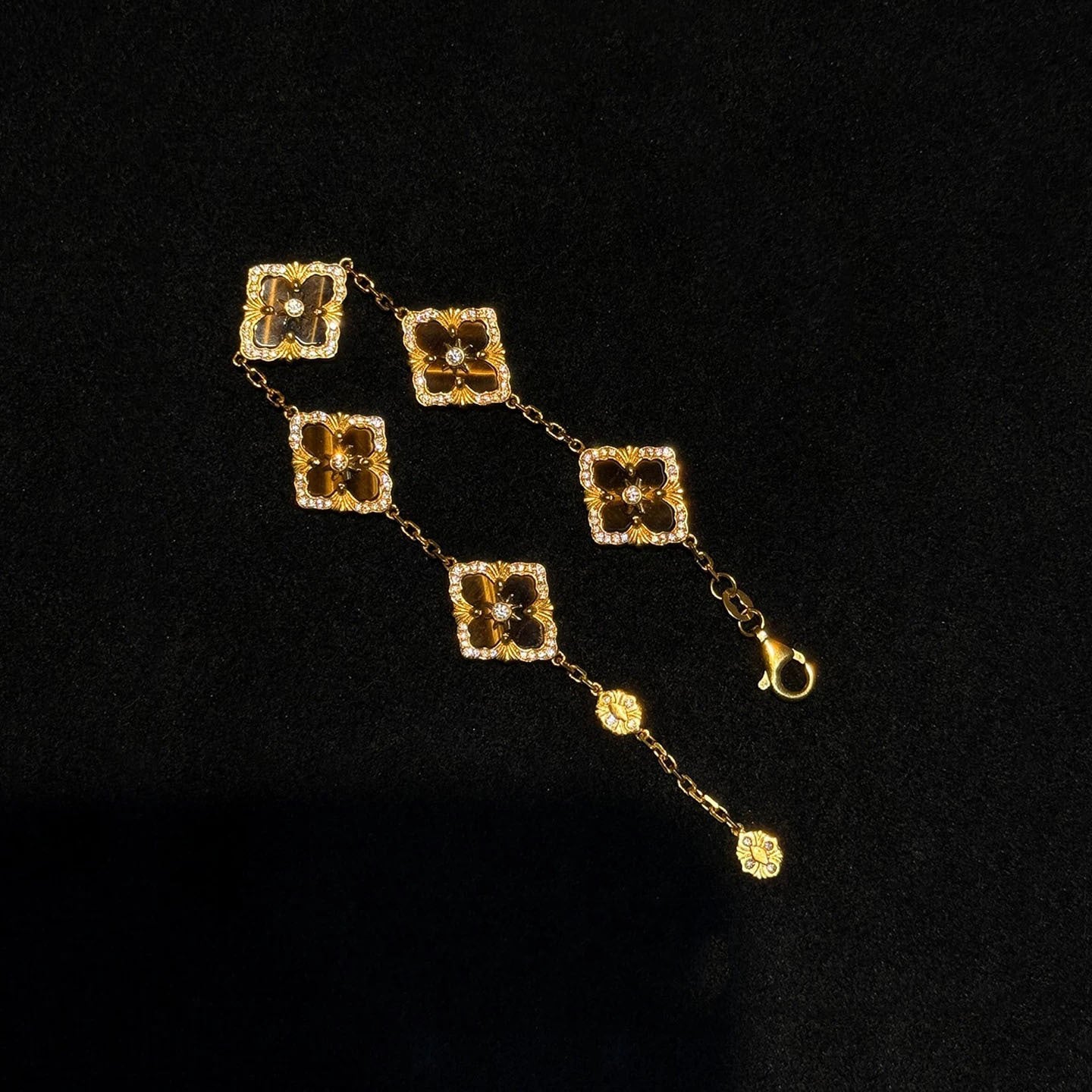 Fortune Clover — Tiger Eye Four-Leaf Clover Pendant Necklace