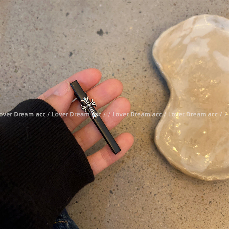 Vintage Black Cross BB Clip
