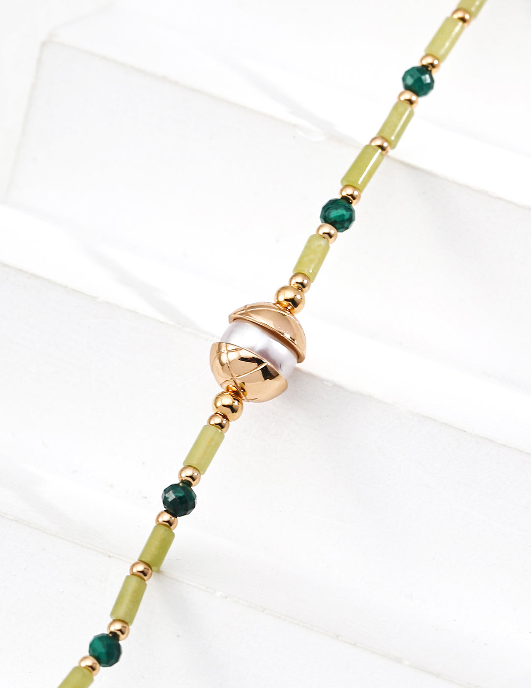 Retro style S925 silver bracelet featuring natural pearls, malachite gemstones, and green glass tube beads — handcrafted for vintage charm, emotional healing, and protective energy. Ideal for spiritual jewelry and everyday boho fashion