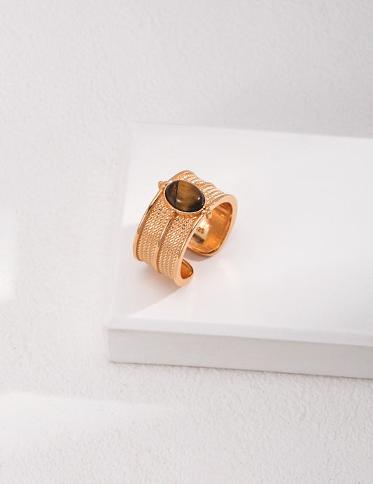 Retro tiger eye stone sterling silver ring, combining earthy elegance with a vintage-inspired design. Perfect for those seeking a unique, nature-inspired accessory.