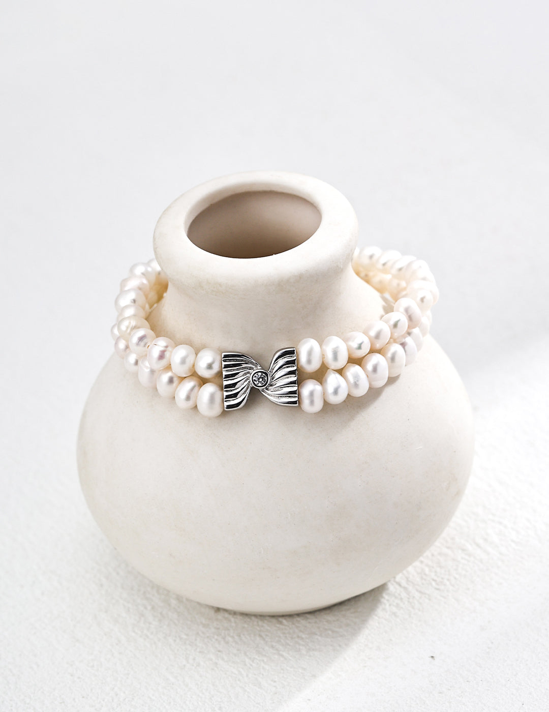S925 Silver Elegant Pearl and Zircon Designer Bracelet - Sophisticated Silver Bracelet featuring Natural Pearls and Sparkling Zircon Stones, Ideal for Elegant Designer Jewelry Styles
