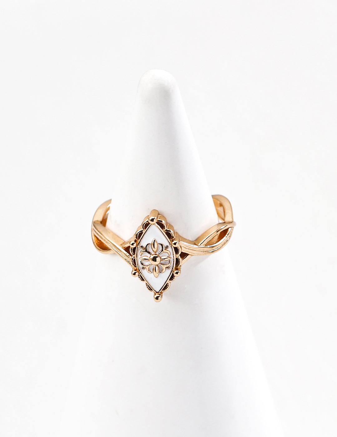 S925 Silver Vintage White Enamel Ring - Elegant Silver Ring with Vintage-Inspired White Enamel, Perfect for Classic and Timeless Jewelry Styles