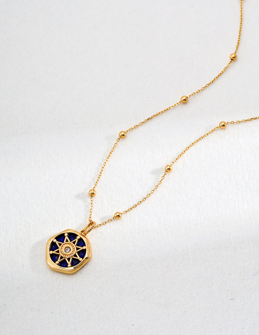 This S925 sterling silver necklace features a striking lapis lazuli gemstone, offering a bold blue hue that adds sophistication to any outfit. Perfect for both casual wear and formal occasions, this necklace is a timeless piece for lovers of high-quality gemstone jewelry.
