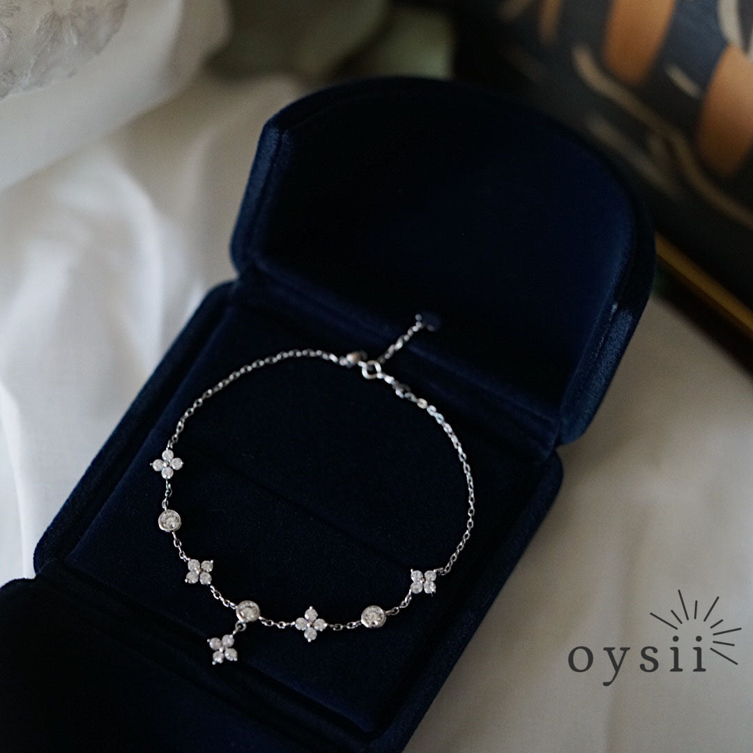 Starlit Charm – S925 Silver Clover Zircon Bracelet