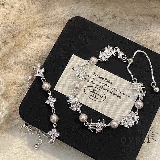 Rosette Charm – Manta Pearl & Zircon Four-Leaf Flower Bracelet