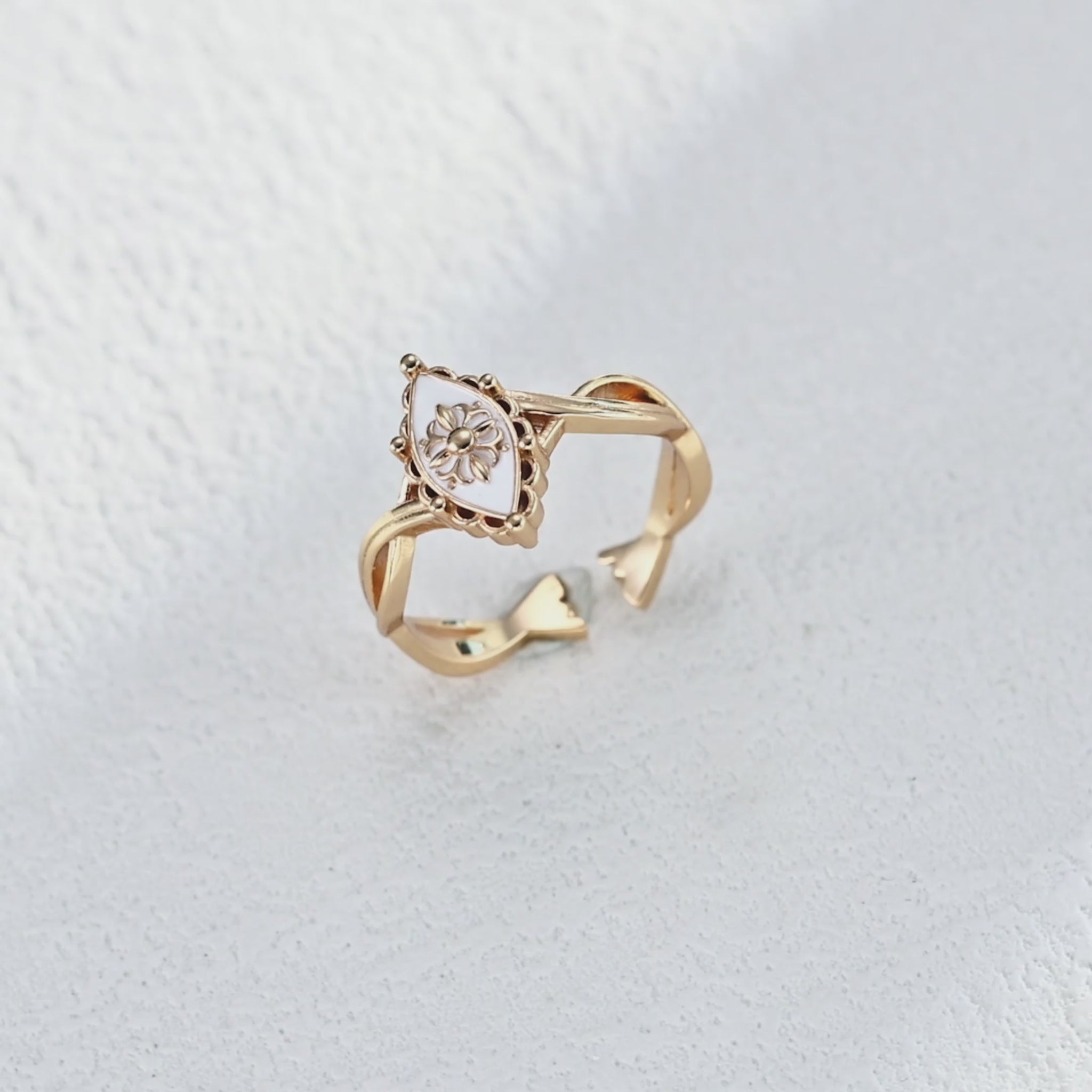 S925 Silver Elegant White Enamel Vintage Ring - Classic Silver Ring with Elegant White Enamel, Perfect for Vintage-Inspired and Timeless Jewelry Styles
